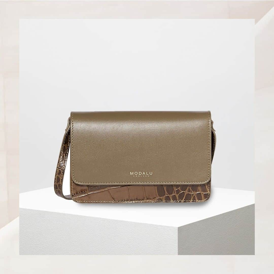 モダルーのインスタグラム：「Throw on the Clara crossbody in khaki and go hands-free effortlessly. Was £79, now £24 #ModaluMoments」