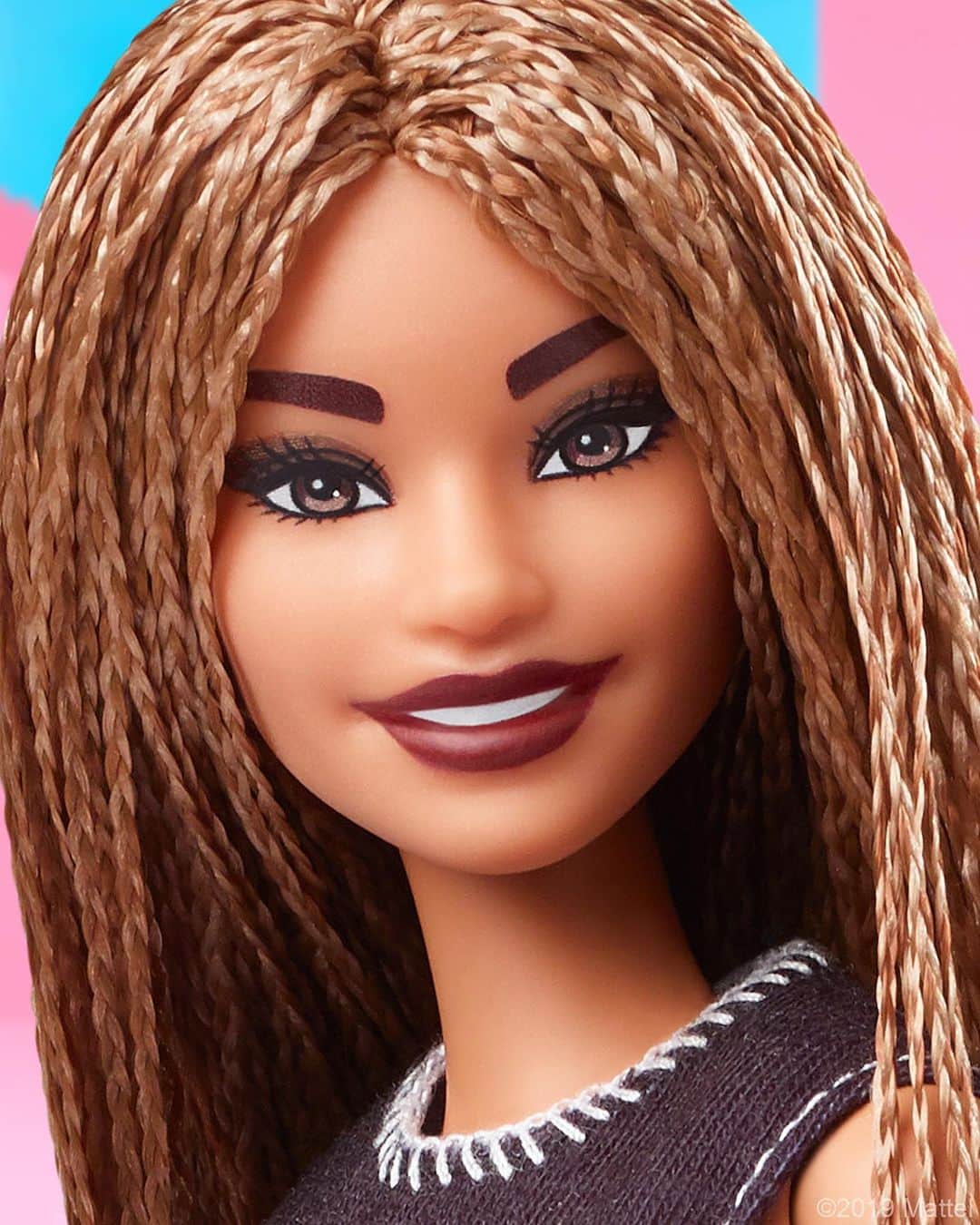 バービーさんのインスタグラム写真 - (バービーInstagram)「Self-expression is a superpower! 🖤⁣ ⁣ Shop the new #Barbie #Fashionistas now!」7月27日 0時56分 - barbie