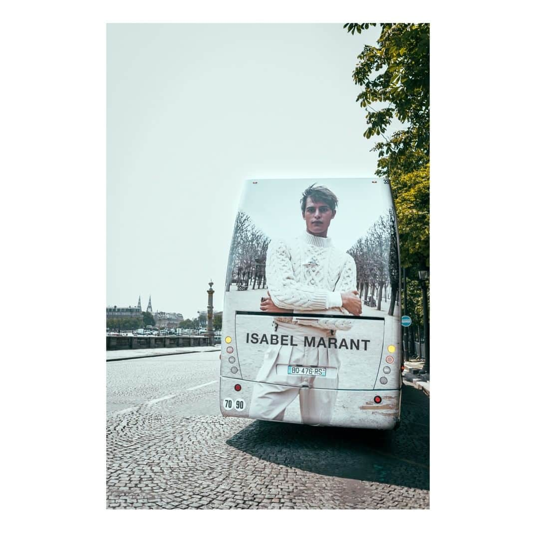 イザベルマランさんのインスタグラム写真 - (イザベルマランInstagram)「Isabel takes Paris!  #IsabelMarant Fall-Winter 19 campaign, shot by #JuergenTeller  Photo by @manonriffsbrugnera」7月27日 1時11分 - isabelmarant