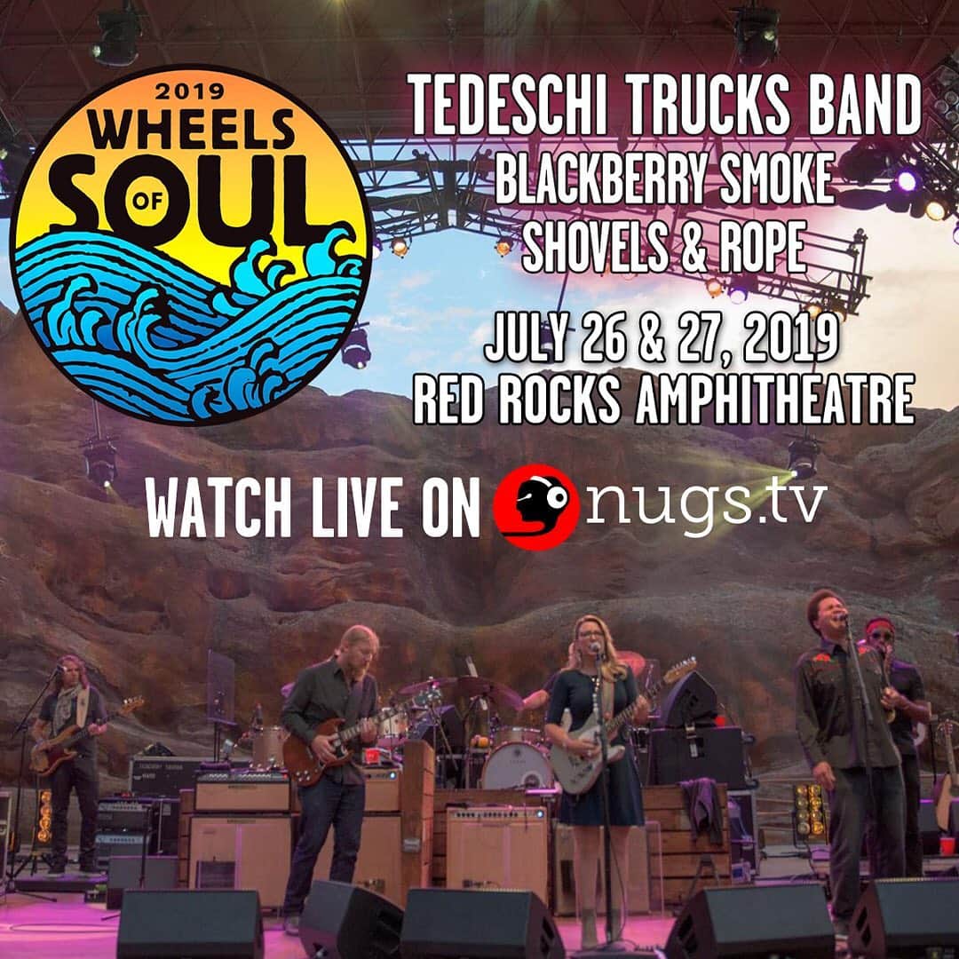 テデスキ・トラックス・バンドのインスタグラム：「Can’t make it to Wheels Of Soul Tour at Red Rocks tonight? Well now you can. Get the webcast and don’t miss a note of TTB, @blackberrysmoke and @shovelsnrope live from Red Rocks tonight and tomorrow, starting at 7pm MT (link in bio).」
