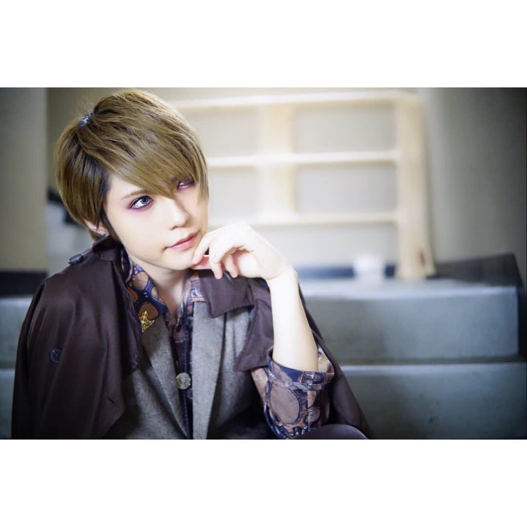 のインスタグラム：「2019.07.26 「みんなのおと」仙台MACANA  #ユナイト  #vocal  #結  #visualkei  #band  #ワンマンツアー #5本目 #みんなのおと仙台 #衣装 #ETBB #ありがとう」