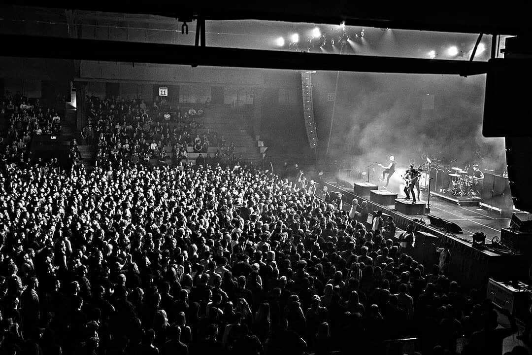 AFIのインスタグラム：「Hear one thousand screams, hear one thousand voices. A solitary echo. | 09.2018. Vancouver, BC. Photo by @this_is_mike_thomas」