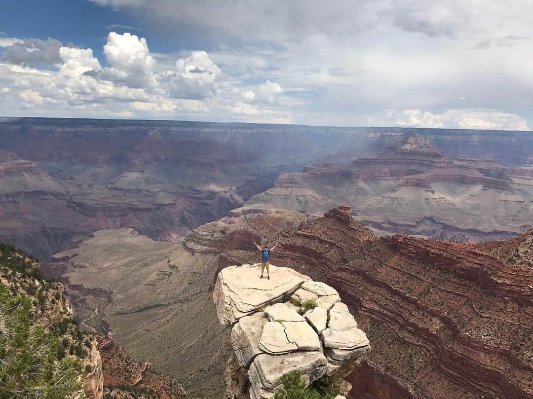 カイル・ガルナーのインスタグラム：「I call this one.... I gave my wife a heart attack at the Grand Canyon.」