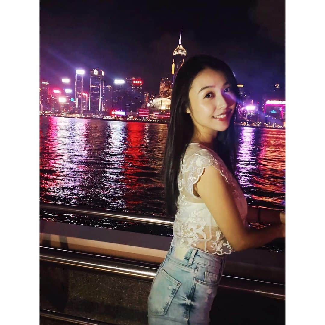 渡辺未優のインスタグラム：「. キラキラ香港〜🧚🏻‍♀️🔮 . . #HK .」