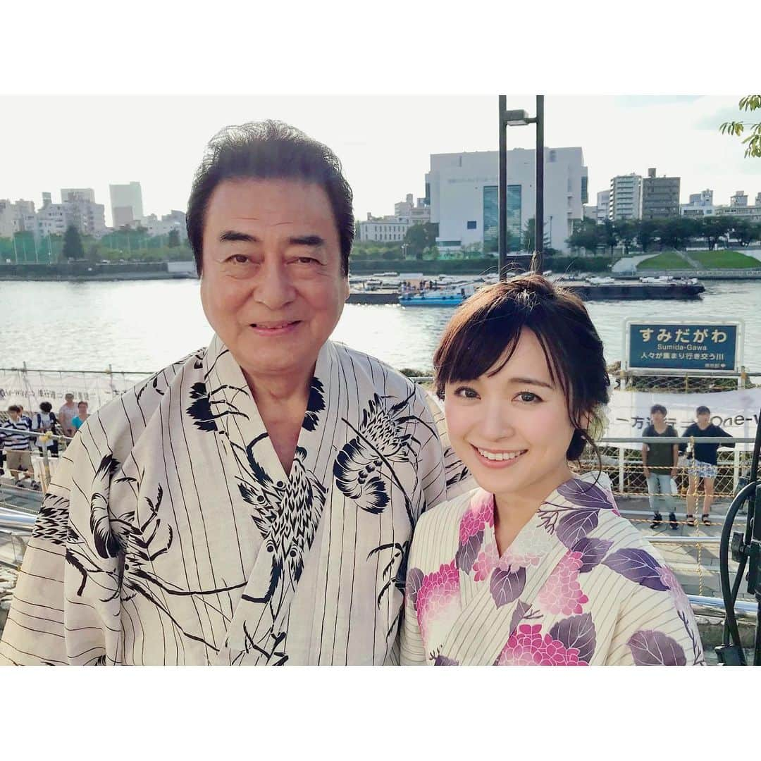 繁田美貴さんのインスタグラム写真 - (繁田美貴Instagram)「*＊ 寝られるだけ寝ようと思ったお休みの日の今日、 台風6号が心配で 結局早めに目が覚めてしまいました。 台風の進路にいる皆様は十分ご注意下さいね。 隅田川花火大会は 今夜開催されるみたいです☆ 『独占生中継！第42回 隅田川花火大会』は 今日18:30〜放送です。 ぜひご覧下さい！ お天気、最後までもちますように！！ #過去pic #去年の #隅田川花火大会 #高橋英樹 さんと #隅田川 のほとりで☆ #総合司会 は今年から #角谷暁子 アナウンサーにバトンタッチ！ #私はお家で 応援しながら #隅田川花火 楽しみたいと思います♪」7月27日 11時44分 - handa_miki