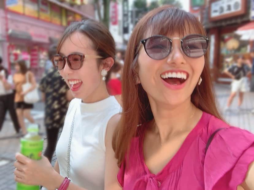 のインスタグラム：「﻿ ‪こないだは、菜々子と逢えました👭❤️‬﻿ ﻿ ‪待ち合わせで二人ともサングラス姿﻿ 同じ髪ゴム付けてて、笑いました(笑)‬﻿ ﻿ ‪映画を見て、パック探しに付き合ってもらって﻿ サムギョプサルを食べ、シメのタピオカで解散。‬﻿ ﻿ ‪あ〜楽しかったな♡♡‬」