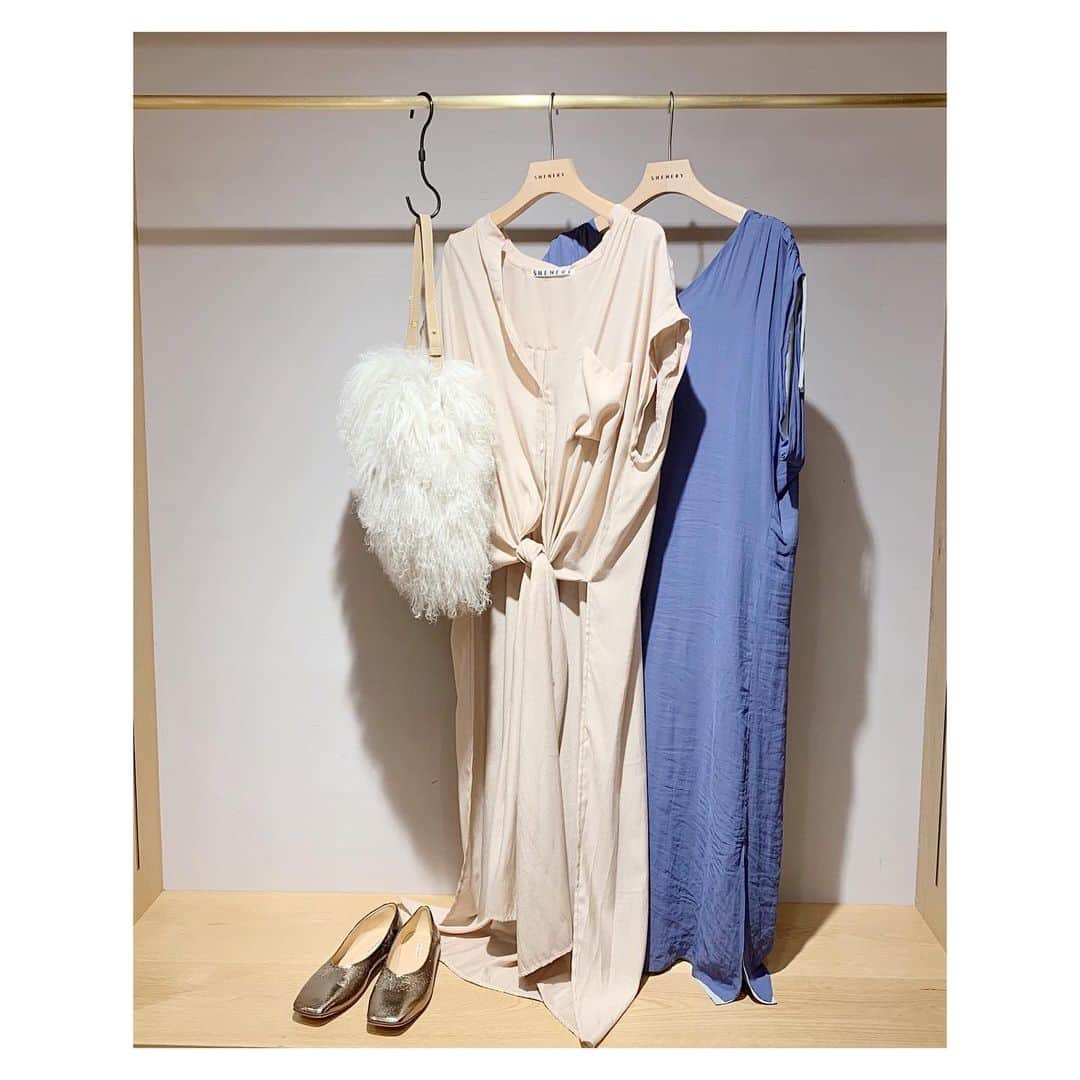 SHENERYさんのインスタグラム写真 - (SHENERYInstagram)「ㅤㅤㅤㅤㅤㅤㅤㅤㅤㅤㅤㅤㅤ 【SALE  recommend item!】 ㅤㅤㅤㅤㅤㅤㅤㅤㅤㅤㅤㅤㅤ SHENERYでは、 ベーシックで万能なワンピースや 主役になるようなトレンド感のあるデザインのワンピースなど種類豊富に揃えております。 このお得な機会に是非お越しくださいませ。 ㅤㅤㅤㅤㅤㅤㅤㅤㅤㅤㅤㅤㅤ #SHENERY_official#シーナリー #onepiece#dress #sale#LUMINEthebargain #2019ss#SHENERY2019ss」7月27日 12時24分 - shenery_official