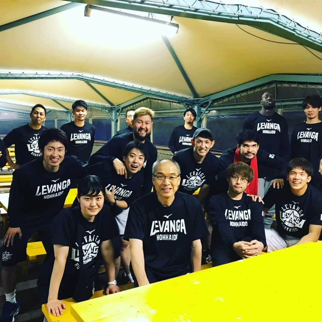 折茂武彦さんのインスタグラム写真 - (折茂武彦Instagram)「素晴らしい環境の中でキャンプをやらさせて頂き充実した1週間でした！ グリーンピア大沼の皆様、関係者の皆様、本当にありがとうございました😊 . #グリーンピア大沼 #レバンガ北海道 #折茂武彦」7月27日 12時29分 - takehiko_orimo