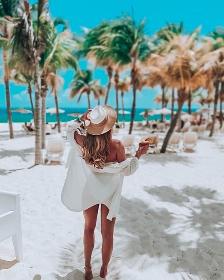 アクセサライズのインスタグラム：「Braided with sparkling threads to capture the sunshine, our pretty braid fedora hat promises to freshen up ☀️ sunny-day outfits. 🔍 Hat - 6912391062 📷 @karolina_anna_maria he link in the bio to shop now.  #Accessorize #Accessorizer」