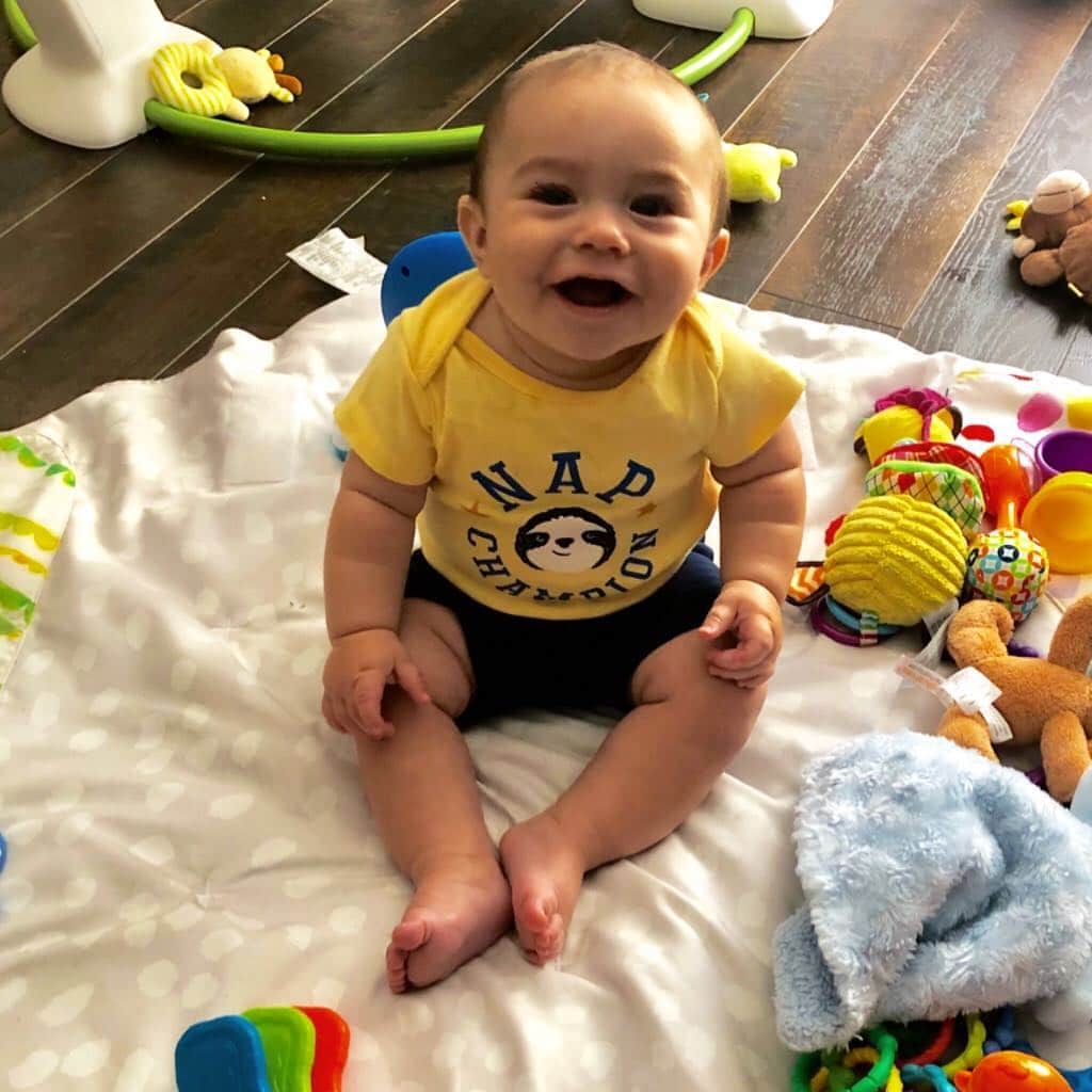 ディーナ・ニコール・コルテーゼのインスタグラム：「My little monkey ❤️」