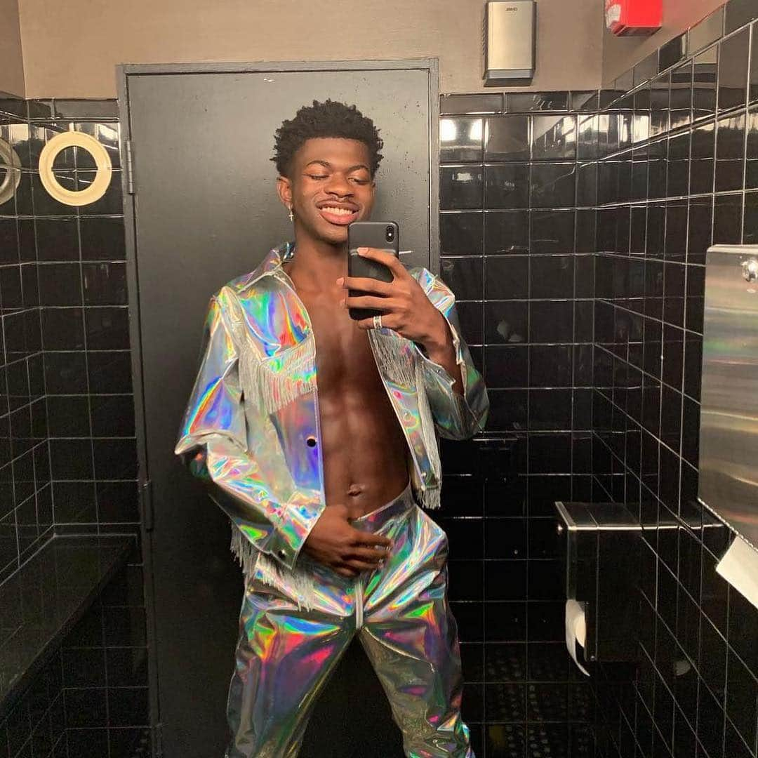 Teen Vogueさんのインスタグラム写真 - (Teen VogueInstagram)「@tvstyle could not compile their favorite celeb looks of the week without this 💫 STELLAR 💫 fit from @lilnasx 🤩 see the 11 other top picks at the link in bio.」7月27日 4時22分 - teenvogue