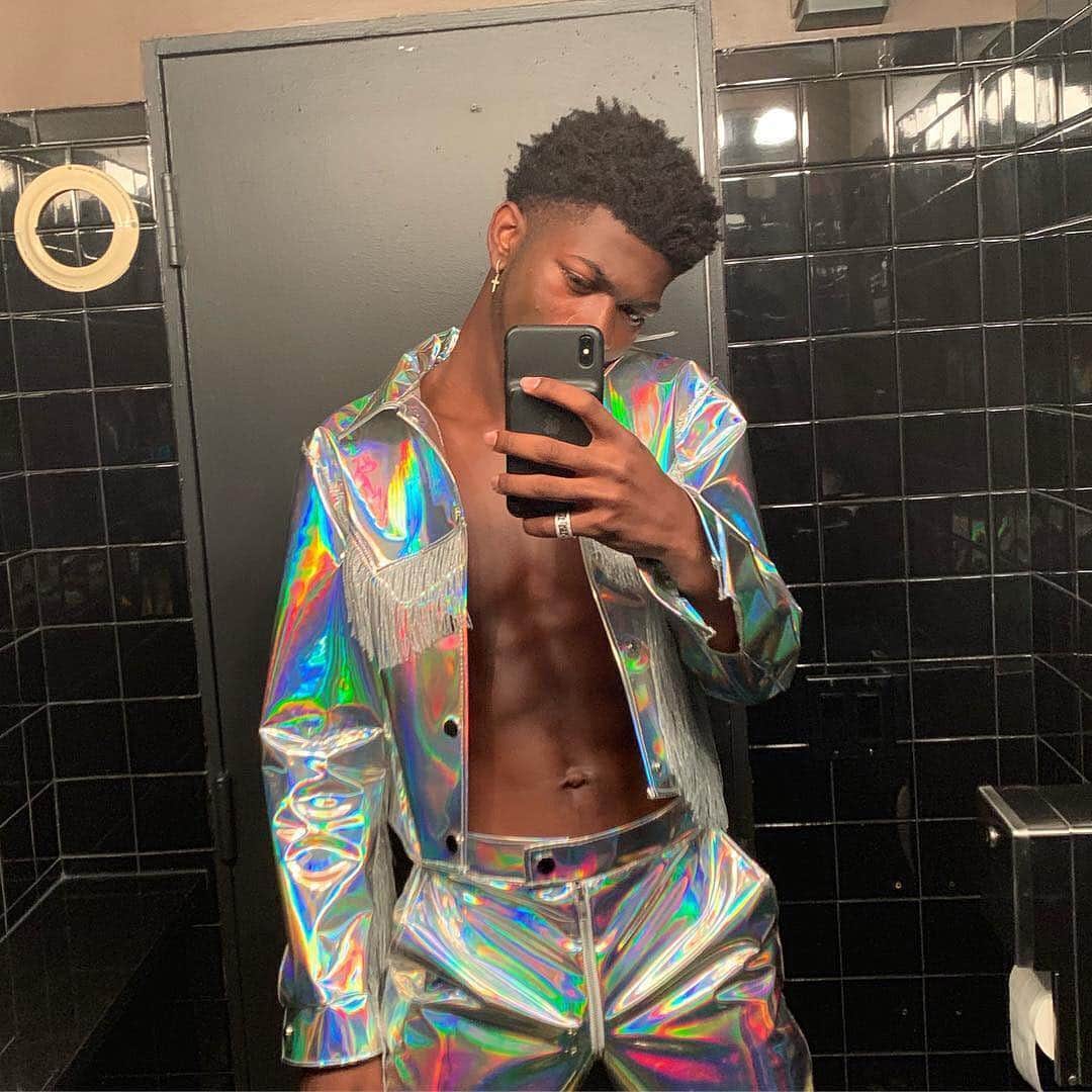 Teen Vogueさんのインスタグラム写真 - (Teen VogueInstagram)「@tvstyle could not compile their favorite celeb looks of the week without this 💫 STELLAR 💫 fit from @lilnasx 🤩 see the 11 other top picks at the link in bio.」7月27日 4時22分 - teenvogue