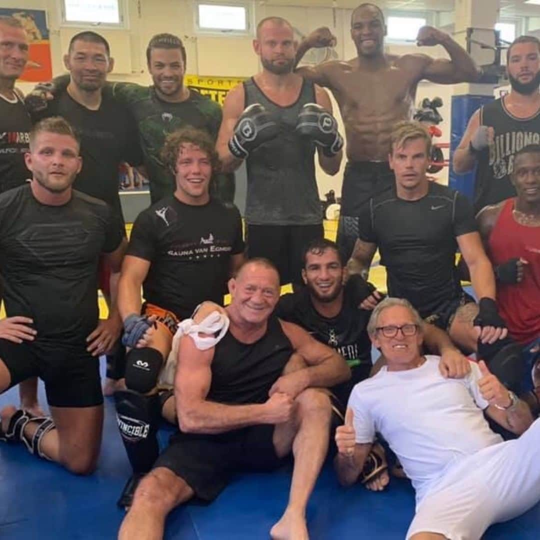 福田力のインスタグラム：「#teammousasi sparing day🔥🔥🔥 試合があろうが無かろうが、可能な限り練習はするしプロ練習にも参加する。  自分の体を流れる血がそうさせるのと、格闘技が決して終わることのない果てしない道だからでしょう❗️ #teamkops #kickboxing #mma」