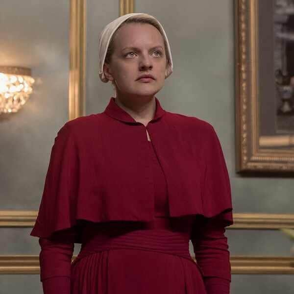 E! Onlineさんのインスタグラム写真 - (E! OnlineInstagram)「Praise be! #TheHandmaidsTale has been renewed for season 4. (📷: Hulu)」7月27日 5時22分 - enews