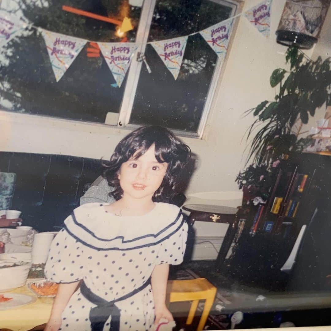 Sarah Ramadanのインスタグラム：「part three: ⠀ Rock bottom is as bad as you think. It’s cold and lonely and light doesn’t get through anymore. I think it’s the middle way between life and game over, the final stop before there’s no turning back. And strangely enough, as bad as I wanted to personally end the game, I didn’t want my story to be over. Because another chord that I thought I had was struck. It was struck and echoed all around me: ⠀ It was a memory I treasured all these years: a four year old girl named Sarah. She was a princess and it was her birthday. Her tiara was jewelled and she ate birthday cake with her hands. Her mom cut her bangs so they weren’t perfect, but boy oh boy did she feel like a million bucks. She was full of sugar and sang along to songs she didn’t know. And she thought she was so funny, and she knew you thought so too. She was really happy and sometimes cried about stuff but it never made life any less beautiful. If you asked her what time it was, she could tell you. But she didn’t know what it meant. Because she was in the moment and alive and full of birthday cake. What was a calorie to her? What was the sugar content in fruit or the starch in a vegetable? What in the heck was ‘anorexia nervosa’? Sounds like some kinda dinosaur. ⠀ ⠀ It was the only memory I needed. I was saved by a four year old girl named Sarah. ⠀ She made me remember that my beauty never wavered. That my worth could never diminish. And my deserving of love could never be depleted. As I got older, nothing separated me from the little girl I once was. The only shift was my memory.」