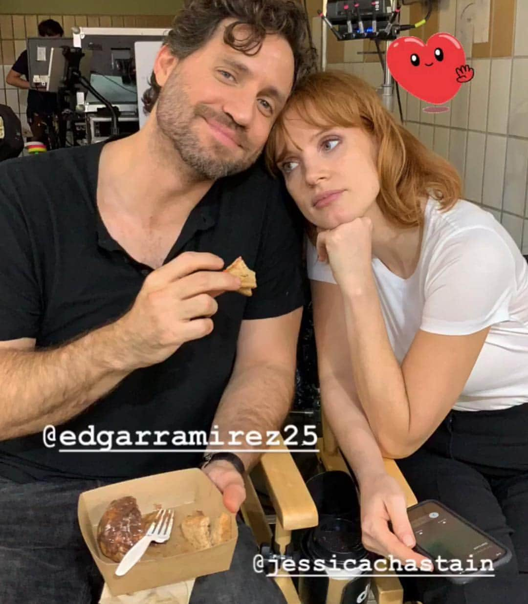 エドガー・ラミレスさんのインスタグラム写真 - (エドガー・ラミレスInstagram)「Nos pillaron 🥪🍩😋❤️ @355movie [📷 by the one & only @simondavidkinberg ]」7月27日 6時08分 - edgarramirez25