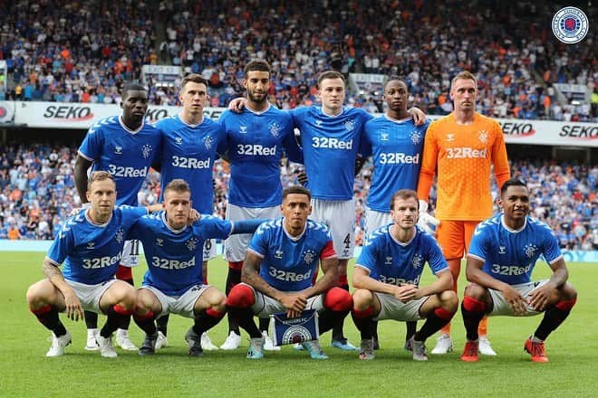 スティーヴン・デイヴィスのインスタグラム：「⚽️ 🔴⚪️🔵」