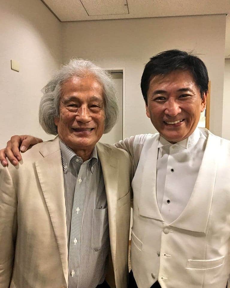藤岡幸夫のインスタグラム：「シティフィル定期たくさんのお客様で大盛上がりで皆様に感謝。神尾真由子さん強烈にしてセクシー！圧巻！シティフィルは素晴らしく熱く応えて下さりリハから本番まで幸せでした。 飯守泰次郎先生も聴きに来て下さり感激。シティフィルとは８/６ミューザ川崎で芥川也寸志の交響曲１番(最高‼️騙されたと思って聴きに来て‼️２５歳以下なんと各席半額で1000円～)１１/９は伊福部昭のサロメ‼️ 東京シティフィル 03 5624 4002 ミューザ川崎 TEL 044 520 0200  神尾真由子さんとは１０月関西フィル定期でウォルトンの協奏曲！」