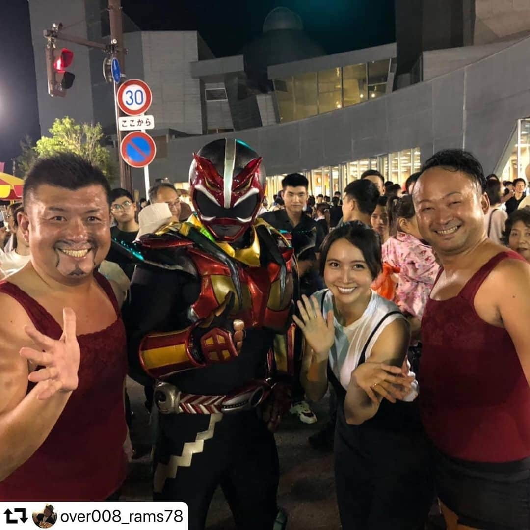 加藤夏希さんのインスタグラム写真 - (加藤夏希Instagram)「#repost @over008_rams78 ・・・ 7/26(金)由利本荘キャミ  地元のデカいお祭りでキャミやれて、 ネイガーや加藤夏希ちゃんバリトンさんに、 「面白かった！」って言ってもらって、 同級生や地元の人に喜んでもらって、万々歳🙌  たっぷり汗かいた甲斐があるわ笑 かいた汗はもちろんキャミタオルで笑  #キャミソウルブラザーズ  #超神ネイガー #加藤夏希 #バリトン伊藤 #田村陽子  #菖蒲カーニバル #由利本荘 #カダーレ」7月27日 6時49分 - natsukikato_official