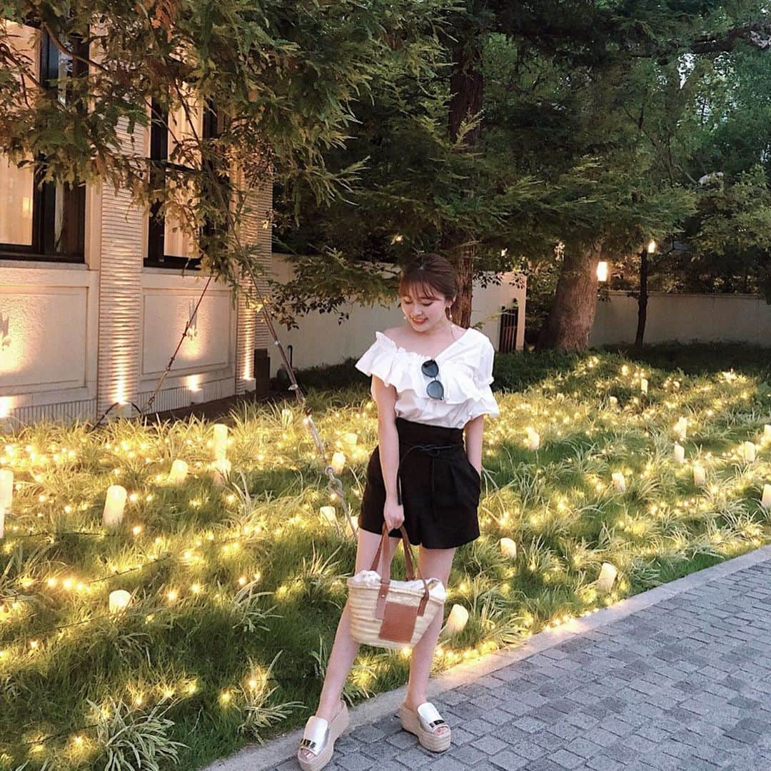 藤川沙弥さんのインスタグラム写真 - (藤川沙弥Instagram)「🕯🌙💫﻿ ﻿ ﻿ code✔︎﻿ ﻿ tops﻿ @nn___official  pants﻿ @31philliplim  bag @loewe  shoes @sergiorossi」7月27日 8時28分 - s_a_y_a_p_i