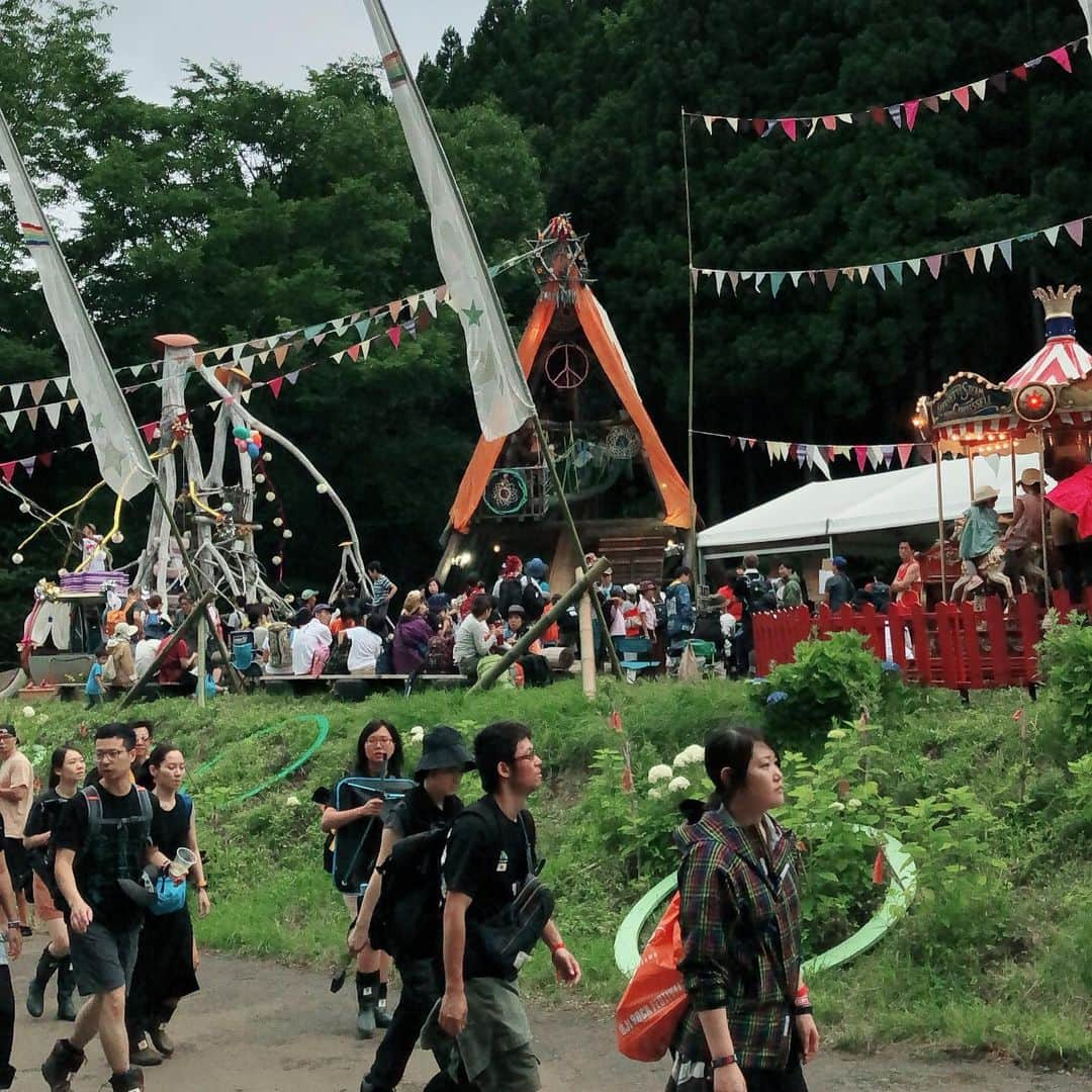 落合隼亮さんのインスタグラム写真 - (落合隼亮Instagram)「#fujirock #garyclarkjr #janellemonae #toroymoi #tycho」7月27日 8時31分 - ottieshun