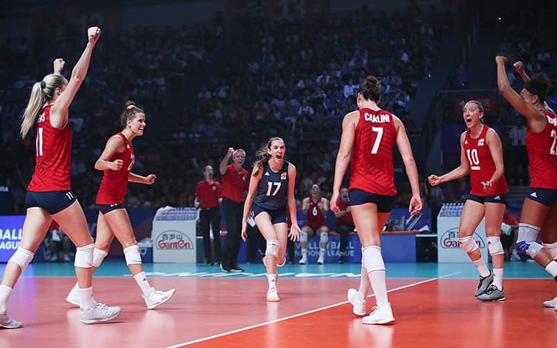 USA Volleyballさんのインスタグラム写真 - (USA VolleyballInstagram)「@usavwnt has set its 14-player roster for the Tokyo Volleyball Qualification Tournament where @teamusa will face Argentina, Bulgaria and Kazakhstan Aug. 2-4 in Shreveport-Bossier City, Louisiana, with an #Olympics berth on the line. For the roster and preview, visit usavolleyball.org.」7月27日 9時13分 - usavolleyball