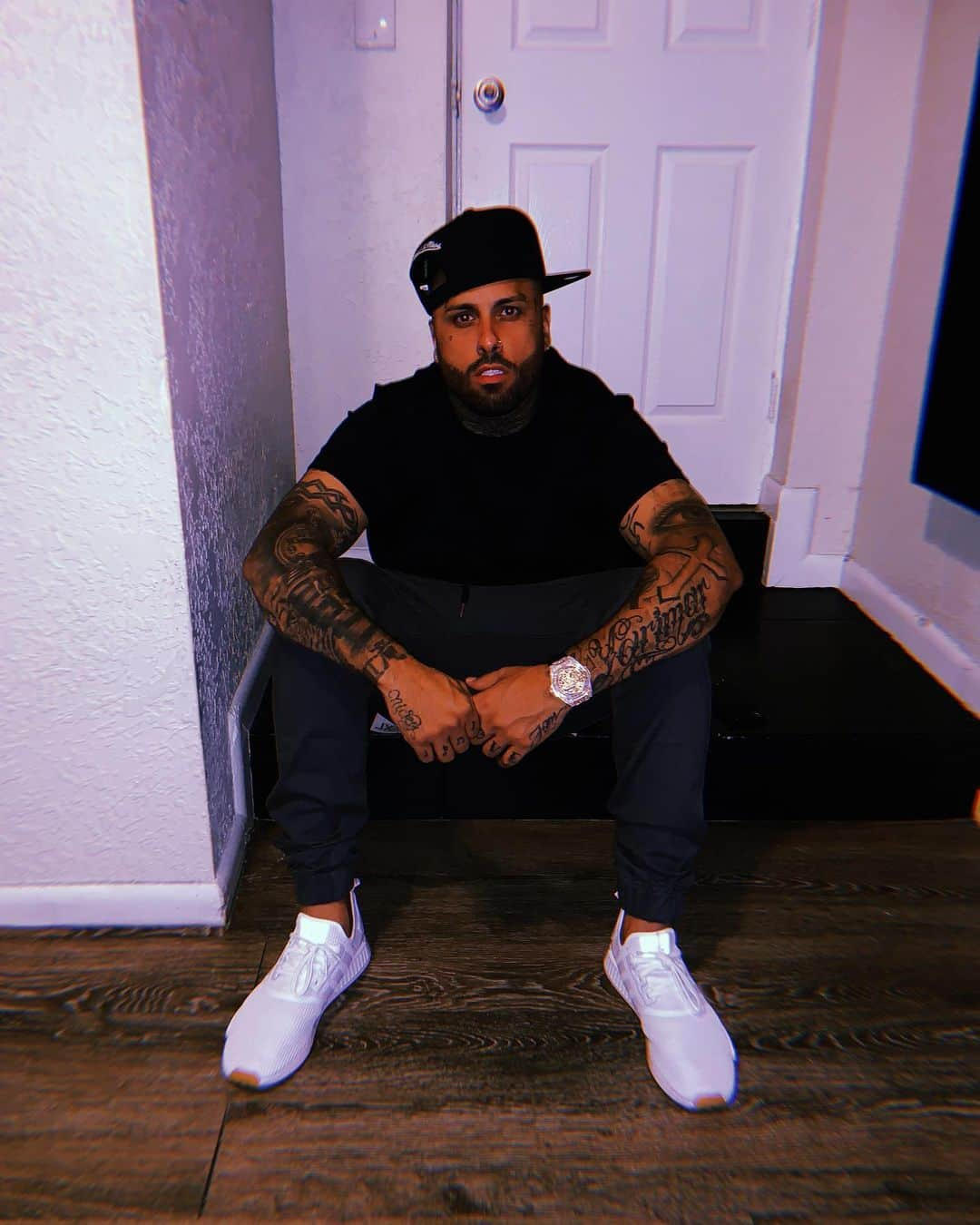 NICKY JAMさんのインスタグラム写真 - (NICKY JAMInstagram)「38 años  Pero con un flow que ni uno de 15 🤪」7月27日 9時23分 - nickyjam