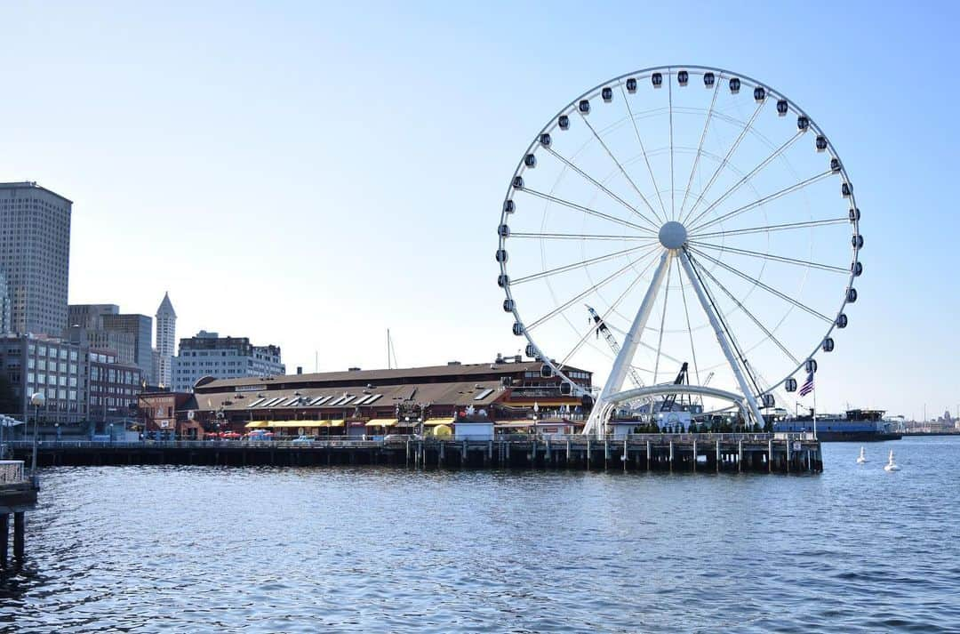 ブルックリー・ハンさんのインスタグラム写真 - (ブルックリー・ハンInstagram)「Just a typical tourist in Seattle #nikonusa #visitseattle」7月27日 9時44分 - brookleeh95