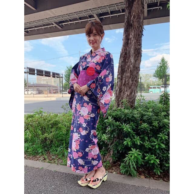 三島ゆかりさんのインスタグラム写真 - (三島ゆかりInstagram)「梅雨明けまして、いよいよ夏本番ですねって言いたいところ、今度は台風💨 天神祭には行けなかったのでインスタのストーリーズにみんながあげてる花火を見ましたww🎆 本日浴衣来店でございます👘 この写真の浴衣とはまた違うので、是非お越しください💖😊 #スーパードーム #大和高田 #イメージガール #sunnydaygirls #sdg #来店 #浴衣 #夏 #日本の夏 #和装 #japan #japanesegirl #yukata #三島ゆかり #ゆかりんご #ゆかりんごチャンネル #ゆかりんごgames #youtuber #チャンネル登録 #よろしくお願いします #followｍe」7月27日 9時59分 - apple340