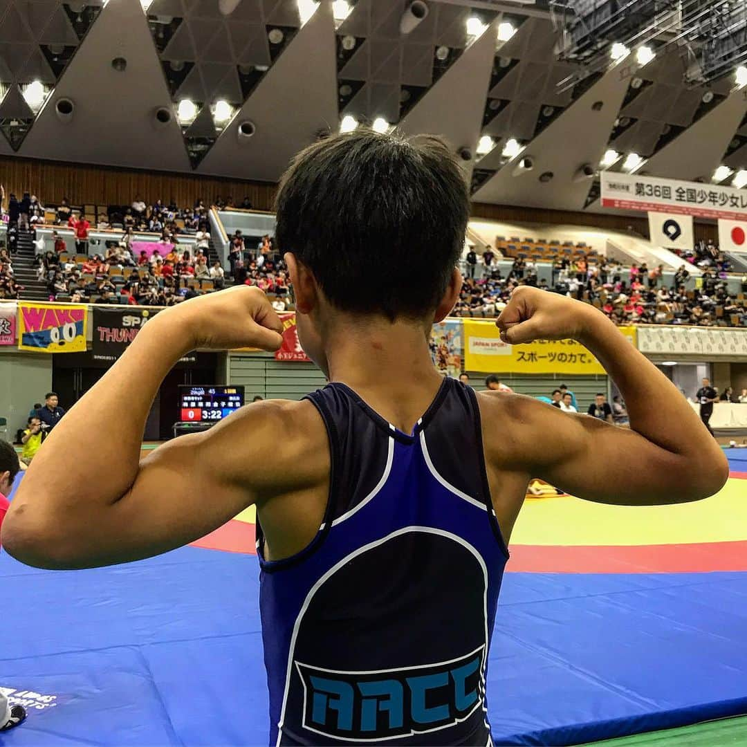 阿部裕幸さんのインスタグラム写真 - (阿部裕幸Instagram)「Show off the power! #aacc #aacckids #aacckidswrestling #kidswrestling #aaccキッズ #aaccキッズレスリング #キッズレスリング #第36回全国少年少女レスリング選手権大会 #全国少年少女レスリング選手権大会 #為せば成る為さねば成らぬ何事も」7月27日 10時48分 - abeani111