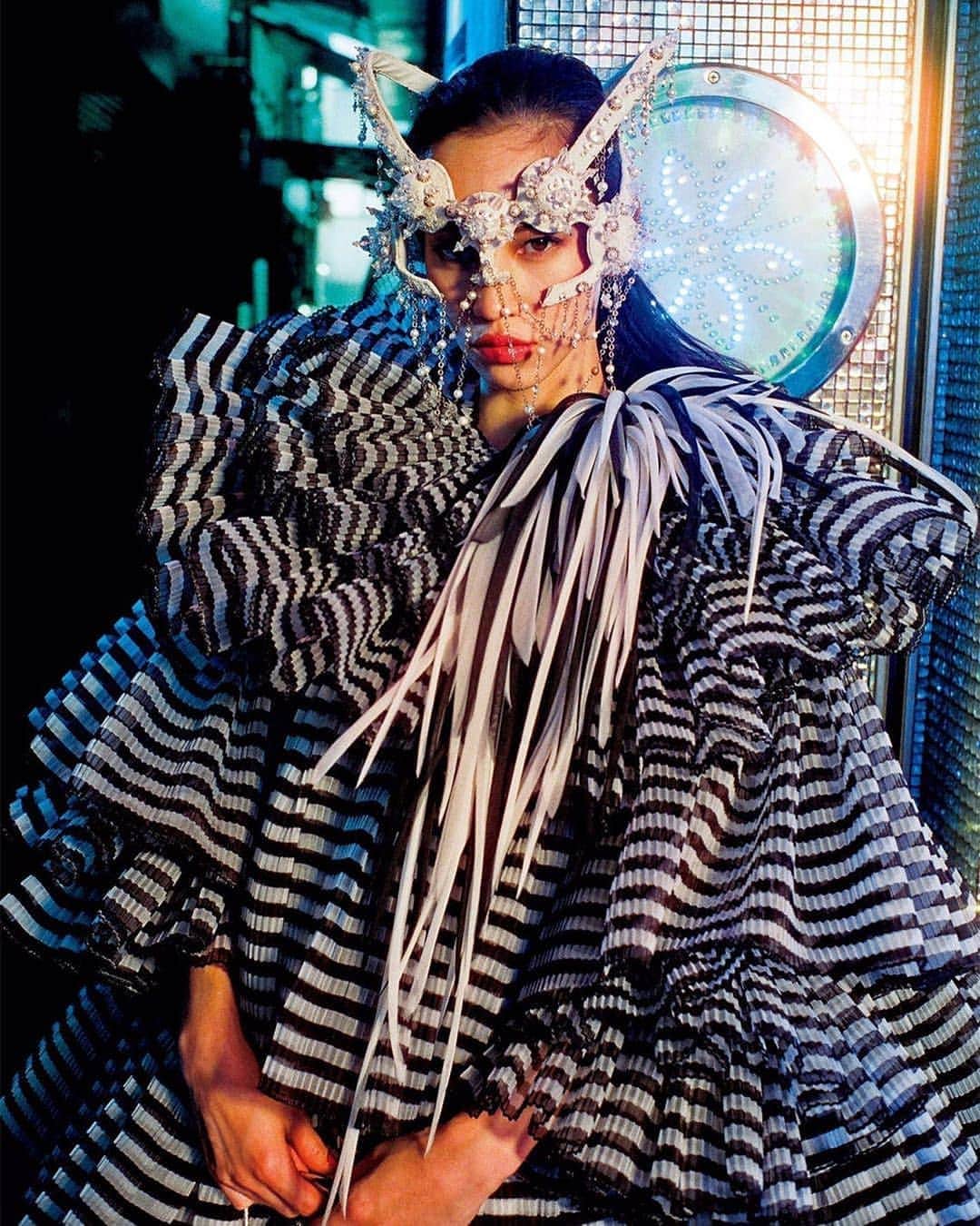 Kiko Mizuhara Fanstagramさんのインスタグラム写真 - (Kiko Mizuhara FanstagramInstagram)「VOGUE JAPAN September Issue  Fashion Story "Kiko Goes Camping"  Model #KikoMizuhara  Photographer #JiroKonami  Fashion Editor #SaoriMasuda  Hair #AkkiShirakawa  Makeup and Manicure #RieShiraishi」7月27日 11時22分 - k_i_k_o_x_