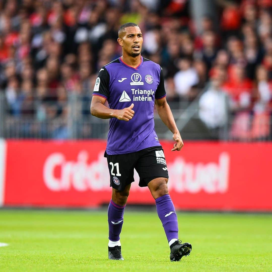 ウィリアム・ヴァンクールのインスタグラム：「Une première mitigée mais toujours un point de pris à l'extérieur ✊🏽 bravo à l'équipe pour sa réaction. @toulousefc #ForzaTFC」