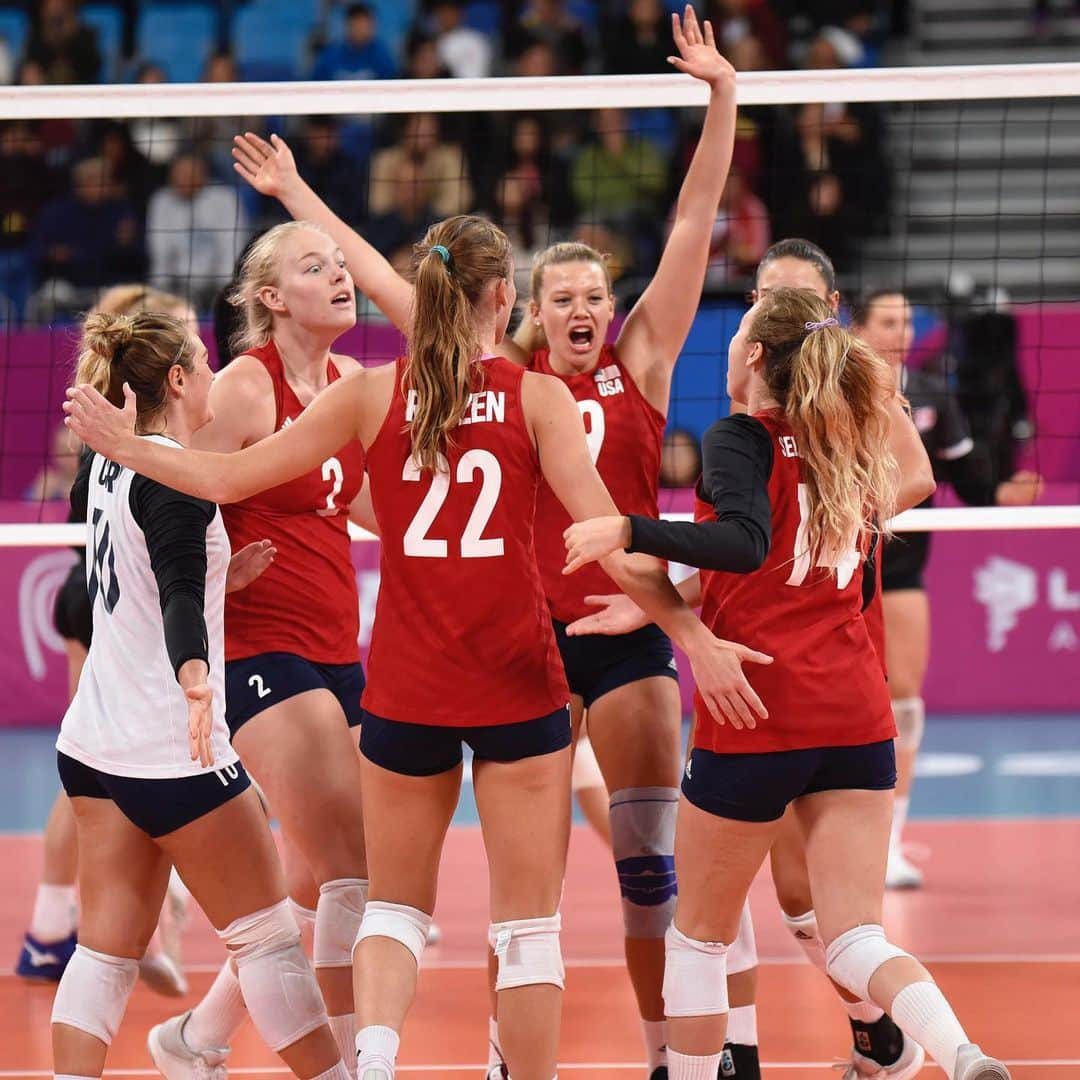 USA Volleyballさんのインスタグラム写真 - (USA VolleyballInstagram)「@usavwnt 🧹 #Canada thanks to a 16-4 block advantage to conclude the #PanAmGames in 7th place. Danielle Cuttino scores team-high 11 points as 7️⃣ players have 7️⃣ or more points in the victory. --- Recap on usavolleyball.org (NORCECA Photo)」8月11日 5時42分 - usavolleyball