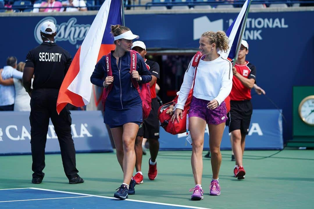 カテリナ・シニアコバさんのインスタグラム写真 - (カテリナ・シニアコバInstagram)「What a match! 💪🏻reaching our first Rogers Cup Final @bkrejcikova #RC19」8月11日 6時45分 - siniakovakaterina