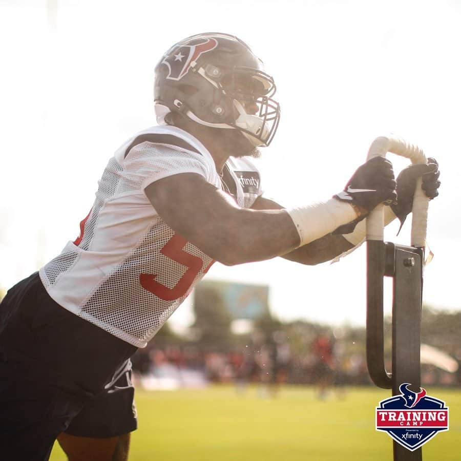 ヒューストン・テキサンズさんのインスタグラム写真 - (ヒューストン・テキサンズInstagram)「Weekend work. #TexansCamp」8月11日 6時48分 - houstontexans