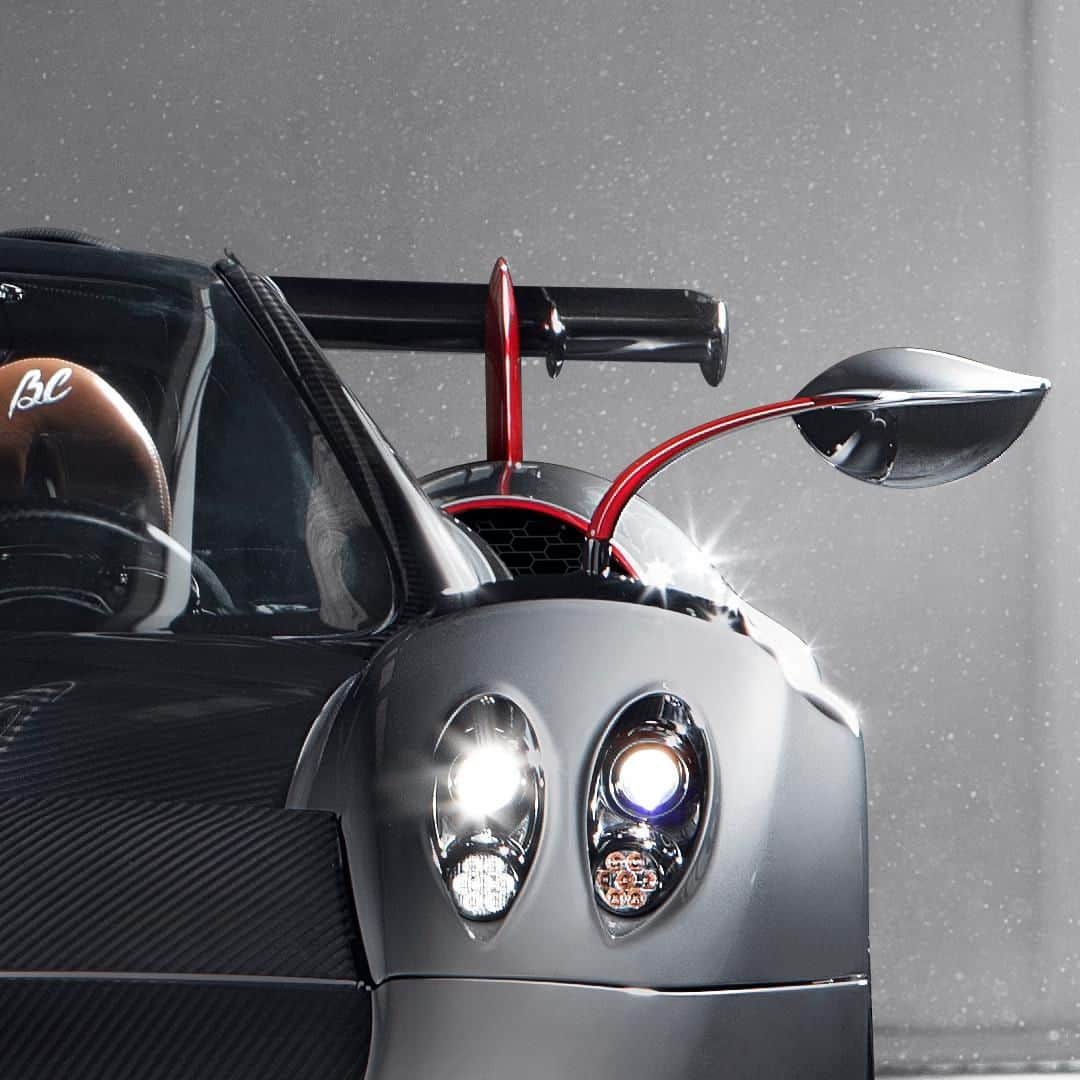 パガーニ・アウトモビリのインスタグラム：「A tremendous effort translated into innovations, inventions and meticulous research of the unknown, to create a masterpiece.  #discoveringbc #pagani #huayra #roadsterbc」