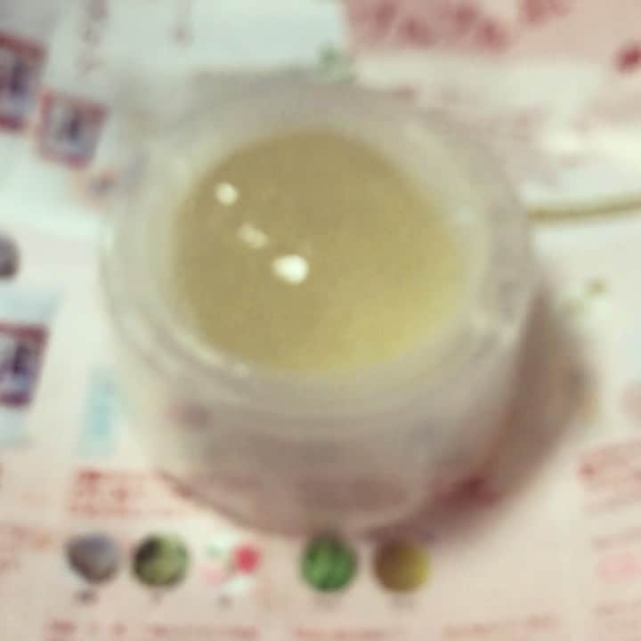 奥村愛子のインスタグラム：「* 沖縄のお土産もらった ゴーヤのこんにゃく石鹸  ぷーるぷる」