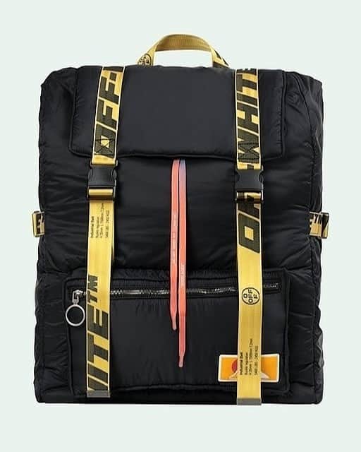 OFF-WHITE C/O VIRGIL ABLOHさんのインスタグラム写真 - (OFF-WHITE C/O VIRGIL ABLOHInstagram)「fw19 men's Off-White™ oversize puffy backpack. available online in pre order」8月10日 22時06分 - off____white