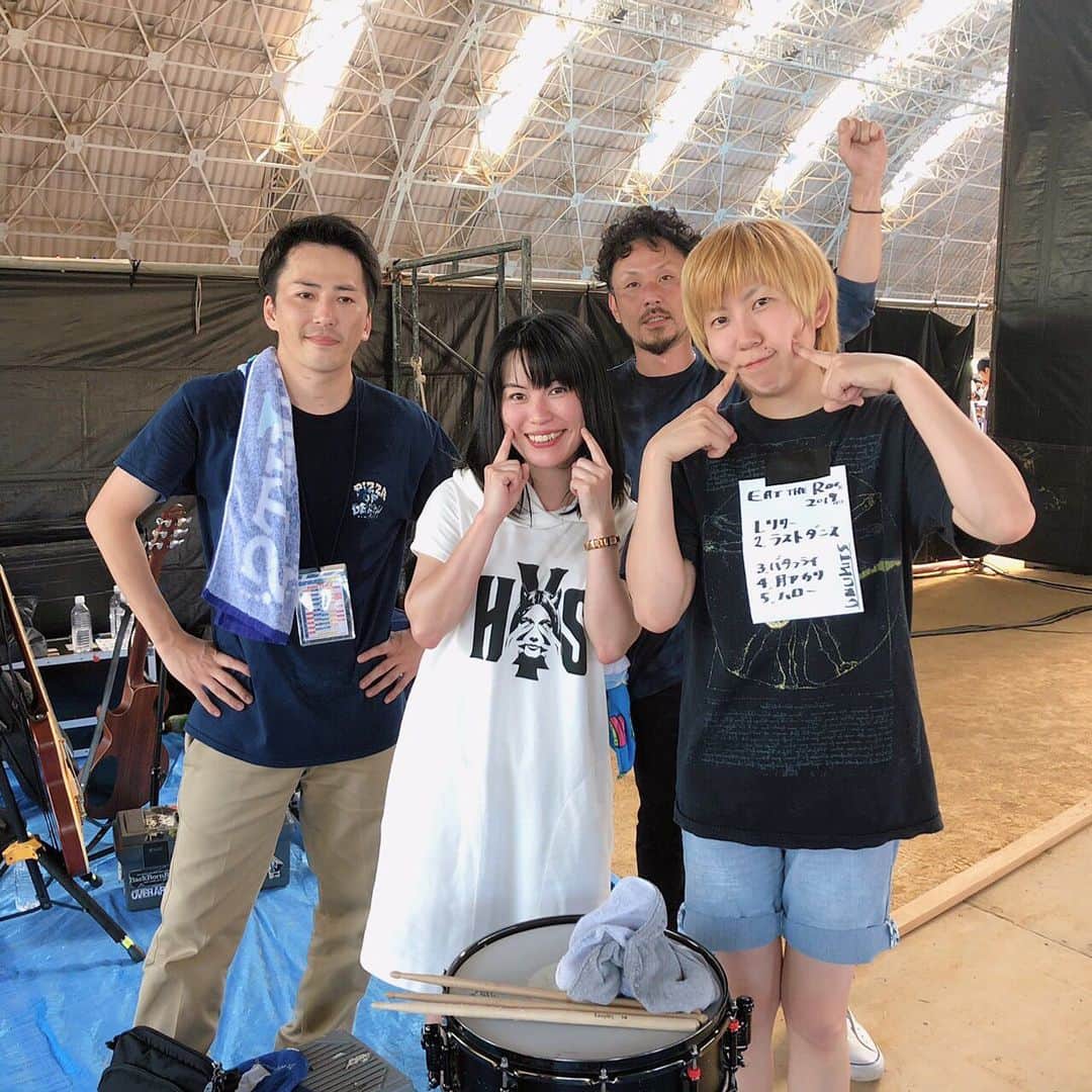 清水葉子さんのインスタグラム写真 - (清水葉子Instagram)「EAT THE ROCK 3年ぶりの出演！ 思いの丈はハローの前に全部全部伝えました。 ギター出なくなったりトラブルもあったけど全部ひっくるめて面白かった！ #UNLIMITS #eattherock」8月10日 22時17分 - unlimits_yoko