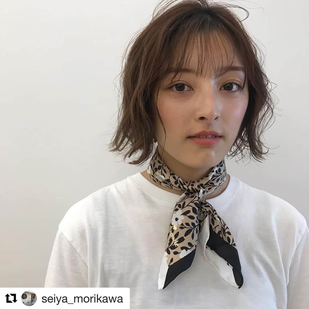 THROW 【スロウ】さんのインスタグラム写真 - (THROW 【スロウ】Instagram)「#Repost @seiya_morikawa with @get_repost ・・・ @tamu_rin  ばっさりカット。夏はショート可愛い。 ばっさり切らせてください！ . #ブリーチ  #ハイライト#マッシュショート#グレージュ #撮影 #大阪美容室#カフェ #心斎橋美容室 #本町美容室 #淀屋橋美容室  #HAPPY #ショートカット #ベージュ  #RUCCA#Osaka#cut #nail#Hair#Shooting#l4l#f4f#instagood #美容室#本町美容室 #followme #スロウカラー  #ヘアアレンジ #アレンジ動画」8月10日 22時10分 - throwcolor