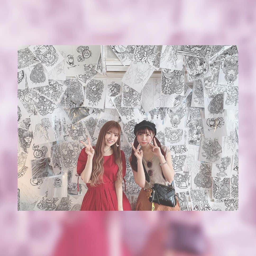 桜野羽咲さんのインスタグラム写真 - (桜野羽咲Instagram)「💜﻿ ﻿ ﻿ ﻿ ﻿ ﻿ 真音さんの個展をみに行かせていただきました、、！﻿ 歌や音楽だけでなく真音さんの生み出し纏う世界観すべてが好きなのだと改めて実感する たまらなく素敵な空間でした(;o;)﻿ ﻿ 開催おめでとうございます！！﻿ ﻿ ﻿ ﻿ ﻿ ﻿ ﻿ ﻿ ﻿ #Magic_maon #magic #gallery #photography #japan #japanesegirl #ootd  #個展」8月10日 22時21分 - sakuranousa