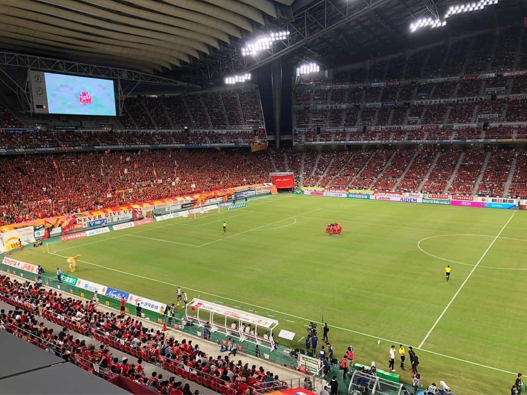 丸山祐市のインスタグラム：「vs川崎フロンターレ  最高の雰囲気の中、勝てたことは本当に嬉しい！ サポーターの後押しが選手の力になった！ ここから強い名古屋をみせていこう！  #nagoyagrampus #grampus #名古屋グランパス#丸山祐市#17」