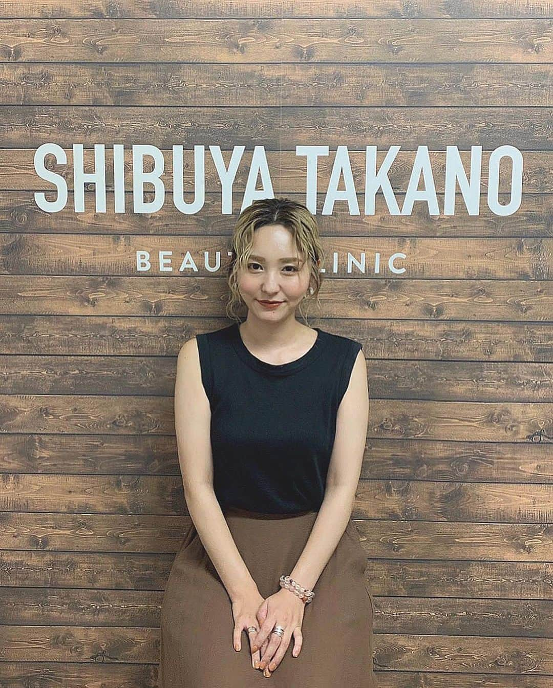 前山奈津巴さんのインスタグラム写真 - (前山奈津巴Instagram)「直後から効果を実感できるハイフシャワーを受けに渋谷までブラリ…💆🏼‍♀️💓 . 時間もかからなくって痛みも人によったら全然ないハイフシャワー！！施術終わりに鏡を見たらしっかりとスッキリしてたよ〜ぉ！！！アイメイクを落とさなくて良いのも助かります🙇🏼‍♀️ . すっかりハイフにはまってる…ぞ☺️☺️ . . #渋谷高野美容医院 #ハイフ #医療ハイフ #ハイフシャワー #リフトアップ #小顔 #美肌  #最新美容 #美容クリニック . @shibuyatakanobeautyclinic @dr.takano」8月10日 22時40分 - natsuha_maeyama