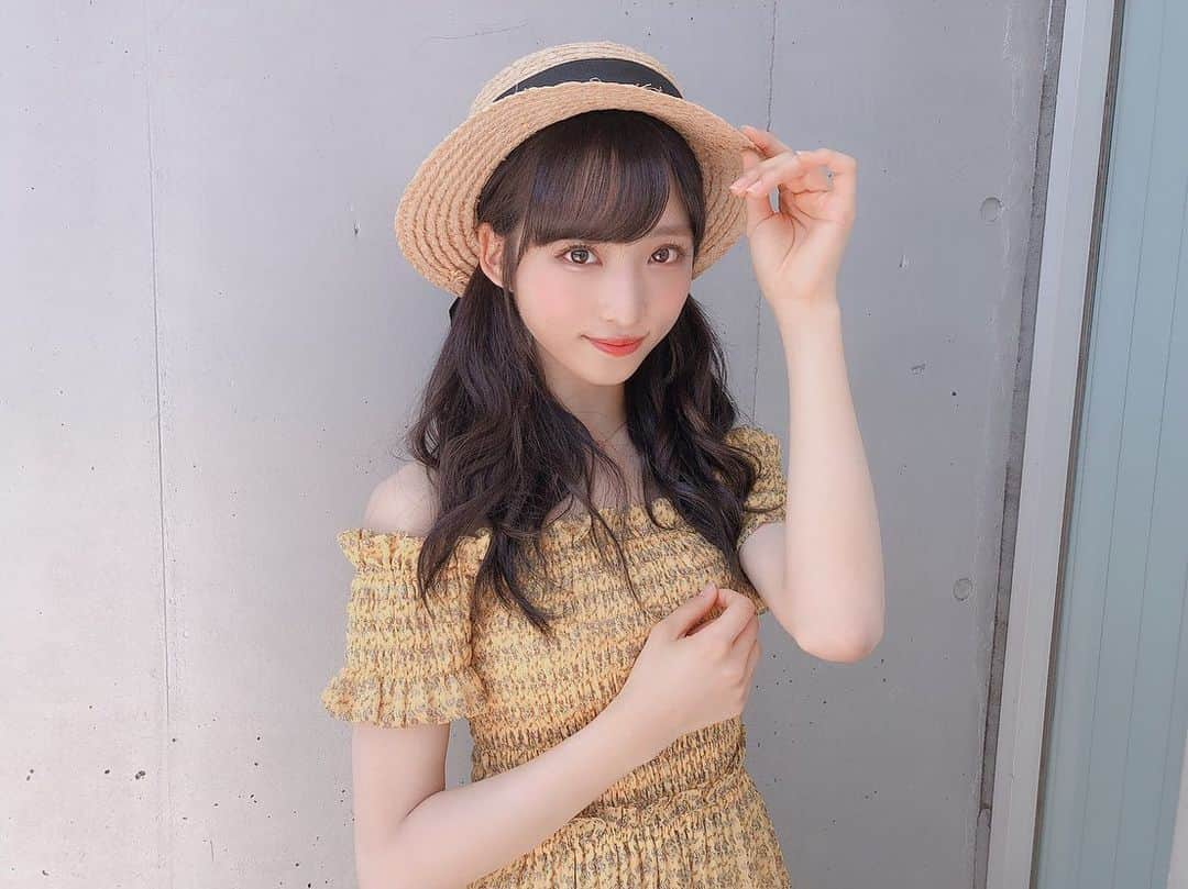 小栗有以さんのインスタグラム写真 - (小栗有以Instagram)「握手会2日目👒  今日も、色んな方と色んなお話をしたり… 色んなお話を聞いたりして… 楽しかったです😊  明日も楽しみっ♪  #握手会 #夏 #ワンピース #麦わら帽子 #ツインテール」8月10日 22時48分 - yuioguri_1226