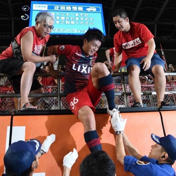 のインスタグラム：「鹿島FW上田綺世、感慨の本拠地デビューV弾「僕はあっち側で手を伸ばしていたほうだった」  #jleague #J1 #Jリーグ #soccer #football #サッカー #gekisaka #ゲキサカ #⚽️ #鹿島アントラーズ #kashimaantlers #横浜Fマリノス #yokohamafmarinos #上田綺世」
