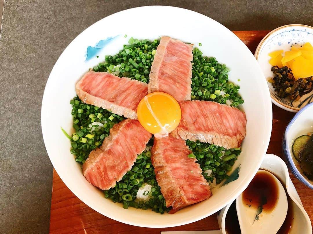 財津南美のグルメインスタ