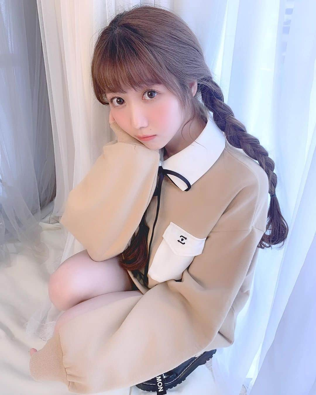 大谷映美里さんのインスタグラム写真 - (大谷映美里Instagram)「🧸🍓🧸🍓 ㅤㅤㅤㅤㅤㅤㅤㅤㅤㅤㅤㅤㅤ ハニーシナモンさんとのコラボ服についてと イベント詳細です \\ ٩( 'ω' )و // ㅤㅤㅤㅤㅤㅤㅤㅤㅤㅤㅤㅤㅤ ❤︎襟付きスウェット ❤︎BIGシャツ どちらも、2色とも最強です、、、！✨✨ ㅤㅤㅤㅤㅤㅤㅤㅤㅤㅤㅤㅤㅤ 9月1日(日)の渋谷109でのサイン会は 女性男性どなたでもぜひ〜☺️💓お待ちしています♡ ㅤㅤㅤㅤㅤㅤㅤㅤㅤㅤㅤㅤㅤ #honeycinnamon #ハニーシナモン #コラボ服」8月10日 22時54分 - otani_emiri