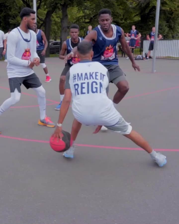 レッドブルのインスタグラム：「Make it Reign 🏀 . @redbullreign World Finals are coming to Toronto August 31st! #redbull #redbullreign #basketball #dunk #ballislife」