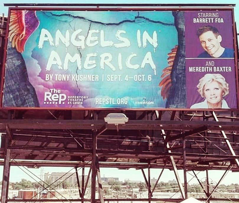 バーレット・フォアのインスタグラム：「If you’d have told me 25 years ago that one day I’d be on billboards all over St. Louis, Missouri alongside my favorite TV mom of all time, I’d say... “Yeah. That sounds about right!” 😜 #meredithbaxter #FamilyTies  #ElyseKeaton #AngelsInAmerica  #ncisla #ericbeale #billboard #billboards2019 #stl #meredithbaxterbirney #tonykushner #theatre #theater」