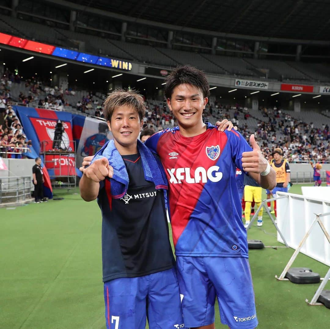 FC東京オフィシャルグッズさんのインスタグラム写真 - (FC東京オフィシャルグッズInstagram)「. ⏰試合終了🔵🔴 #FC東京 1-0 #ベガルタ仙台 . 全員が戦い、最後まで集中力を切らさず掴んだ3試合連続完封勝利!!!!!!✊✊✊ . 大きな!大きな!大きな1勝です!!!!!!!!!✊✊✊ @fctokyoofficial  #首位東京 #FC東京 #fctokyo #tokyo」8月10日 23時32分 - fctokyoofficial